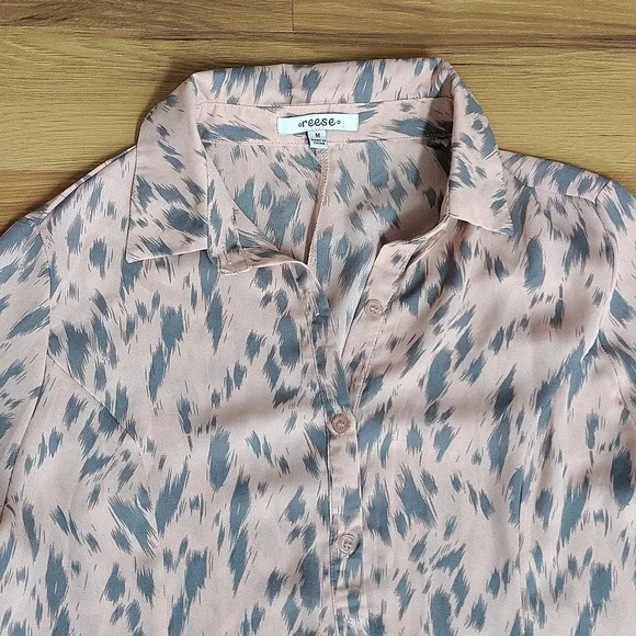 Pink and Gray Ladies Size Medium Dressy Blouse, Ladies Button Down Top - Picture 5 of 9